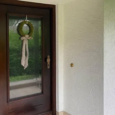 Chiemgau - Schoene, Grosszuegige Wohnung Ringstr. 7 Apartment *